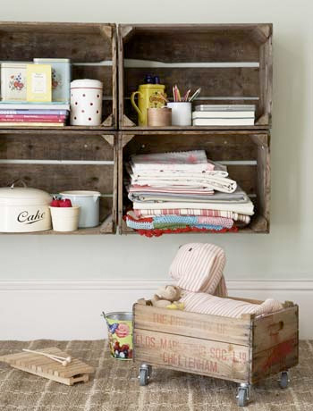 upcycling wine crates Upcycling: DIY shelves from old wine crates