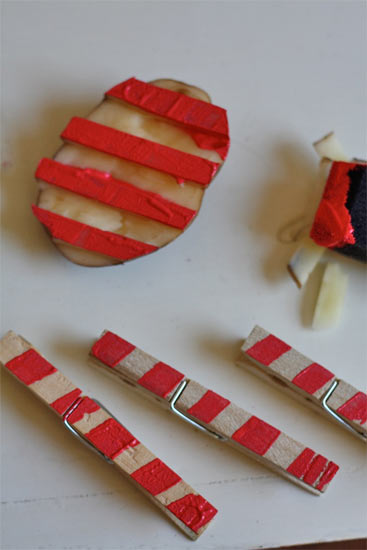 Candy_Cane_Clothespins4