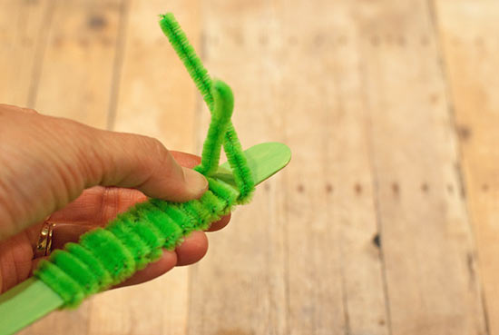 Popsicle_Stick_Pipe_Cleaner_Alligator5