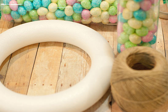 DIY_Easter_Egg_Wreath_Tutorial1