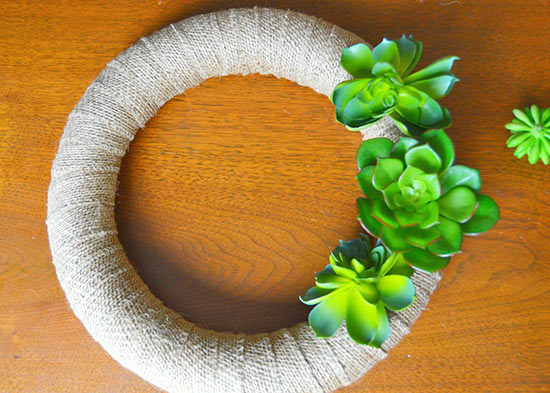 DIY_Succulent_Wreath_Tutorial8
