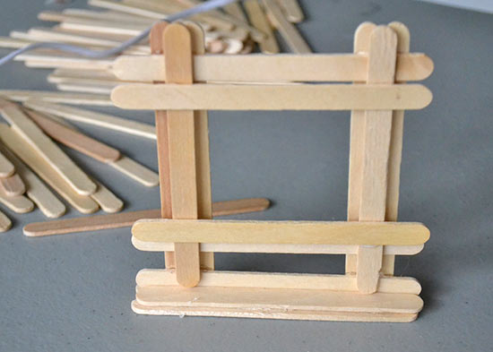 Popsicle_Stick_Picture_Frame7