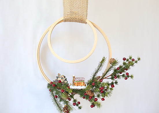 Winter_Embroidery_Hoop_Wreath7