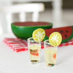 Miniature Glasses of Lemonade with Lemon Slices