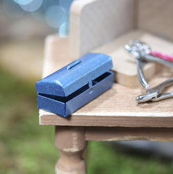 dollhouse miniature 1/12" scale G8131 metal Blue Tool Box 