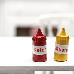 Miniature FARROW GENERIC Mustard/Ketchup Set for DOLLHOUSE 1:12 Scale 