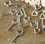 Silver Metal Skeleton Key Charms