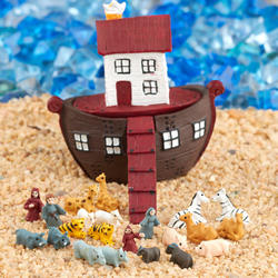 Dollhouse Miniature Noah's Ark and Animal Set