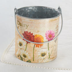 Vintage-Inspired Daisy French Decoupage Bucket