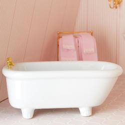 Dollhouse Miniature Bathtub