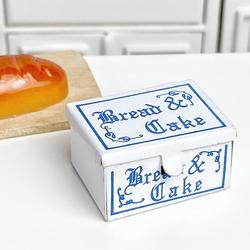 Dollhouse Miniature Bread and Cake Box
