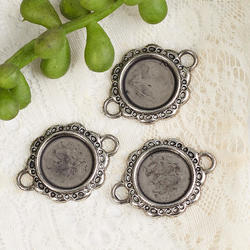 Round Antique Silver Frame Charms