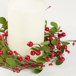 Artificial Boxwood Mixed Berry Candle Ring