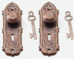 Dollhouse Miniature Opryland Door Knob with Key Set