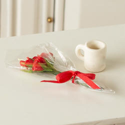Dollhouse Miniature Red Rose Bouquet