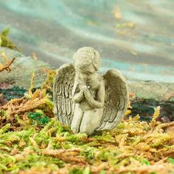 Dollhouse Miniature Green Praying Cherubs