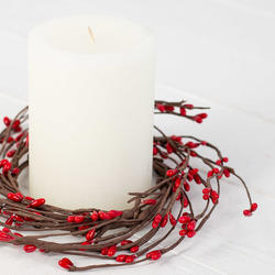 Red Pip Berry Candle Ring