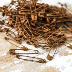 Direct Wholesale Rusty Metal Safety Pins